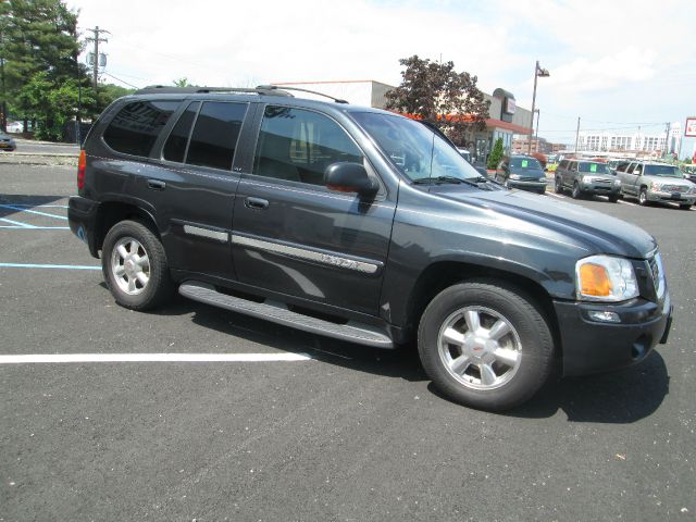 2003 GMC Envoy Wagon SE