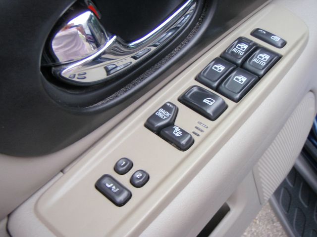 2003 GMC Envoy Wagon SE