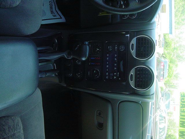 2003 GMC Envoy 4x4 Crew Cab LE