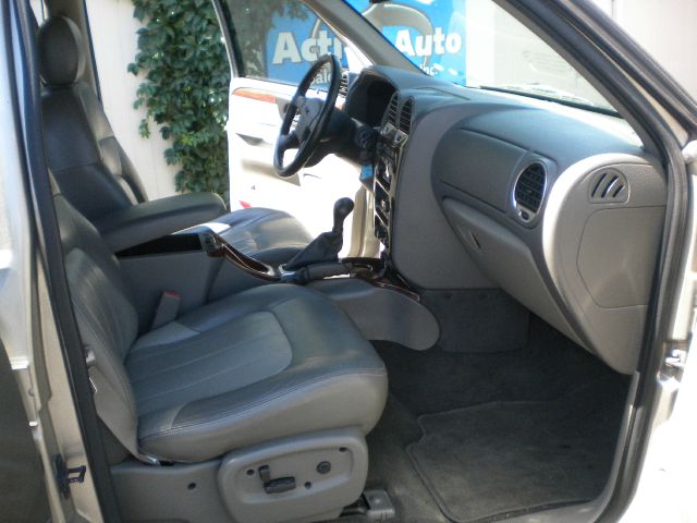 2003 GMC Envoy Wagon SE