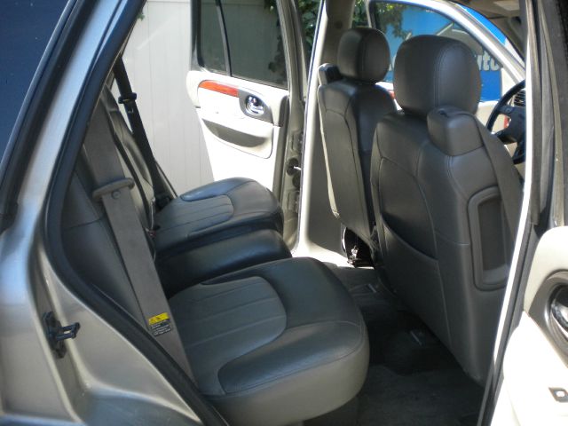 2003 GMC Envoy Wagon SE