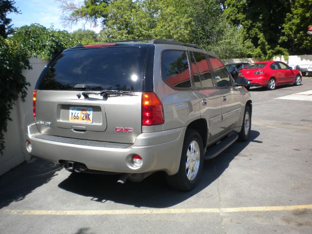 2003 GMC Envoy Wagon SE