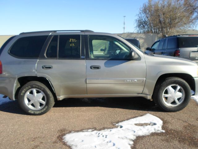 2003 GMC Envoy 4x4 Crew Cab LE