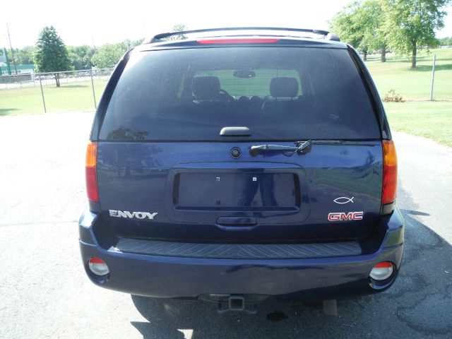 2003 GMC Envoy Wagon SE