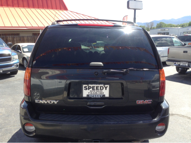 2003 GMC Envoy Wagon SE