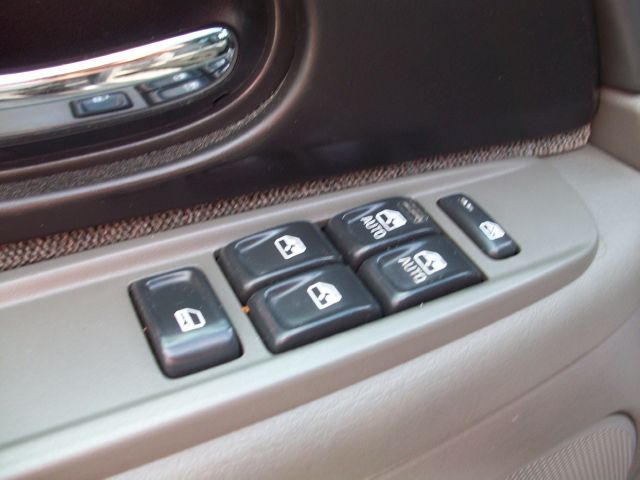 2003 GMC Envoy 4x4 Crew Cab LE