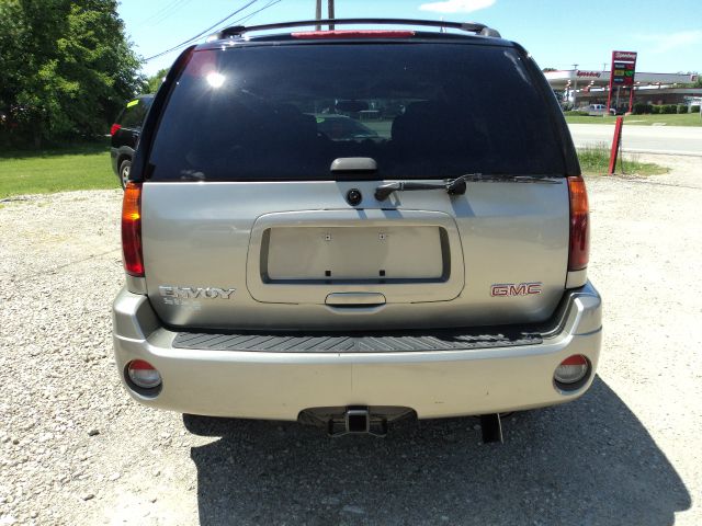 2003 GMC Envoy Wagon SE