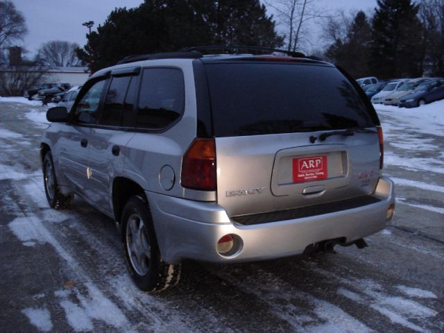 2004 GMC Envoy 4x4 Crew Cab LE