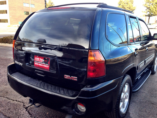 2004 GMC Envoy Wagon SE