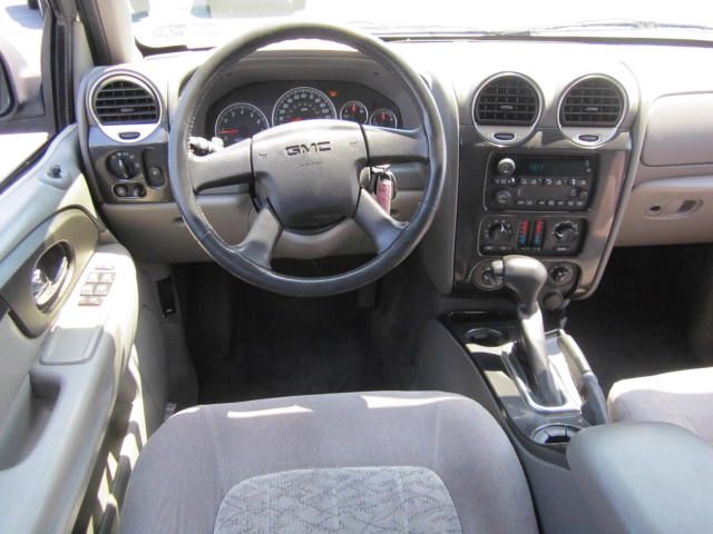 2004 GMC Envoy 4x4 Crew Cab LE