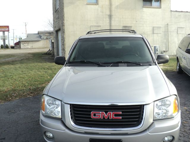 2004 GMC Envoy 4x4 Crew Cab LE