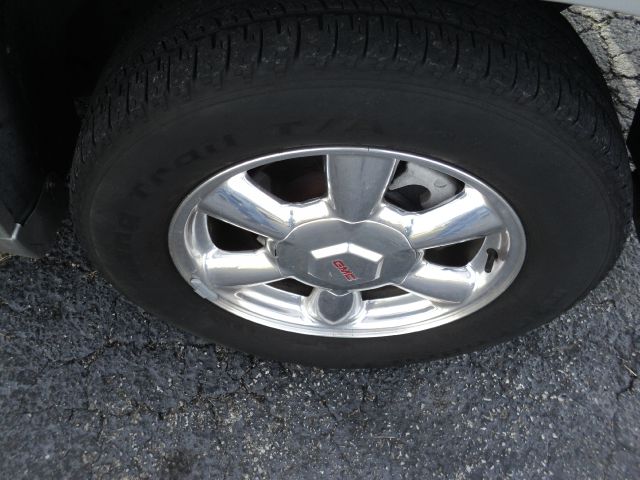 2004 GMC Envoy 4x4 Crew Cab LE