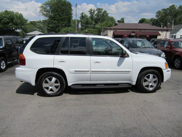 2004 GMC Envoy Wagon SE