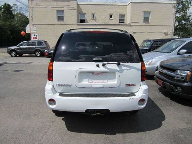 2004 GMC Envoy Wagon SE