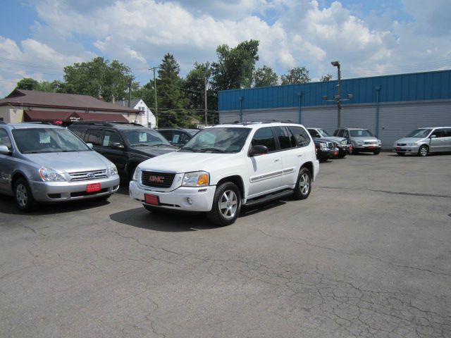 2004 GMC Envoy Wagon SE
