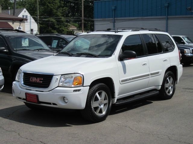 2004 GMC Envoy Wagon SE