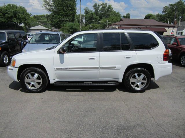 2004 GMC Envoy Wagon SE