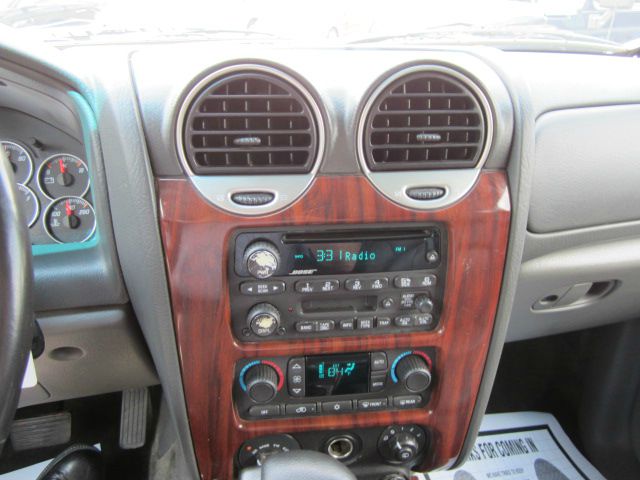 2004 GMC Envoy Wagon SE