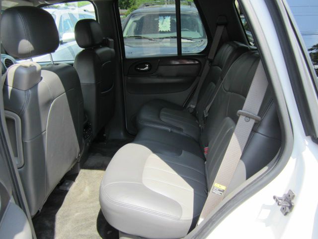 2004 GMC Envoy Wagon SE