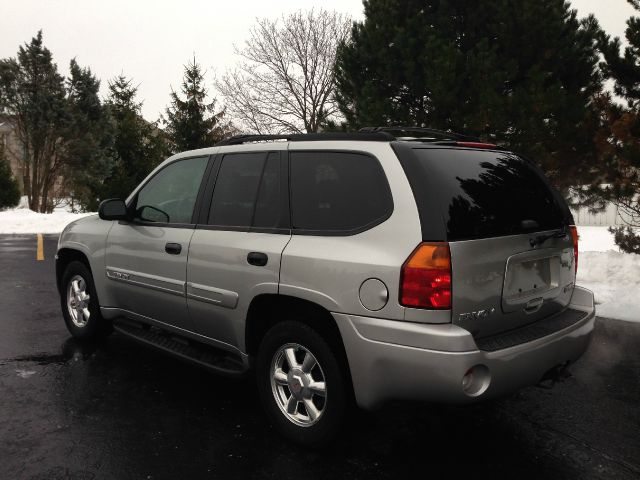 2004 GMC Envoy 4x4 Crew Cab LE