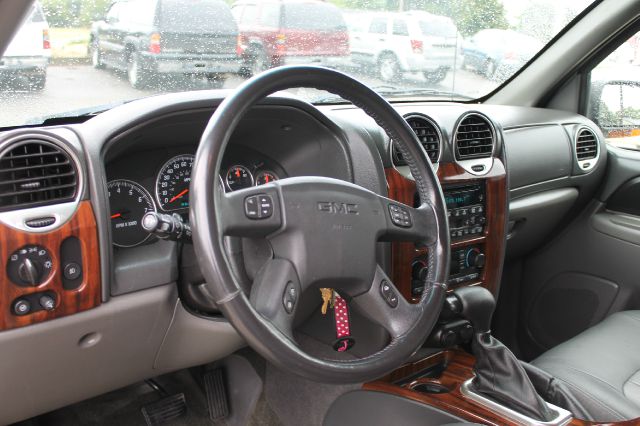 2004 GMC Envoy Wagon SE