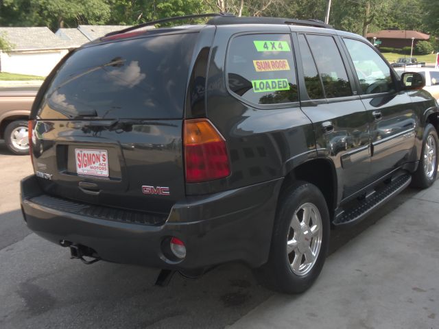 2004 GMC Envoy Wagon SE
