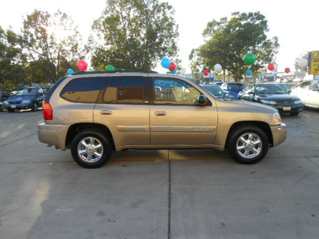 2004 GMC Envoy 4x4 Crew Cab LE