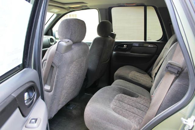 2004 GMC Envoy 4x4 Crew Cab LE