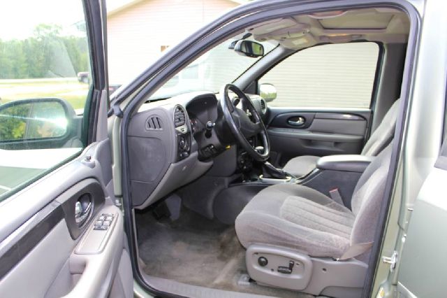 2004 GMC Envoy 4x4 Crew Cab LE