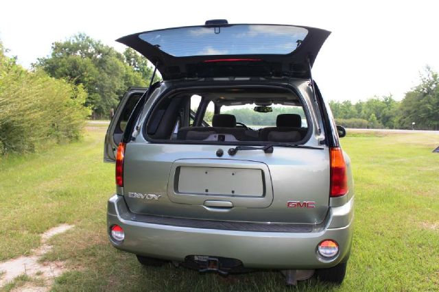 2004 GMC Envoy 4x4 Crew Cab LE