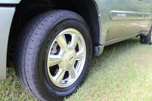 2004 GMC Envoy 4x4 Crew Cab LE