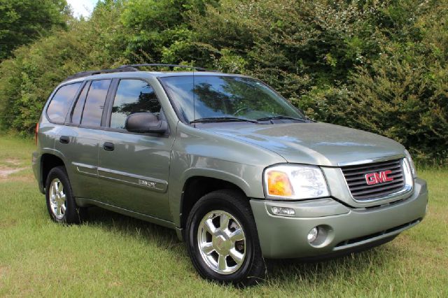 2004 GMC Envoy 4x4 Crew Cab LE