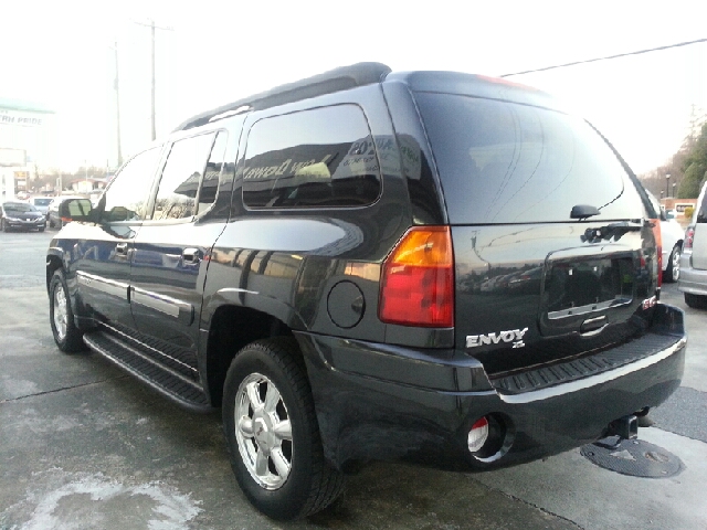 2004 GMC Envoy LS 2500 HD
