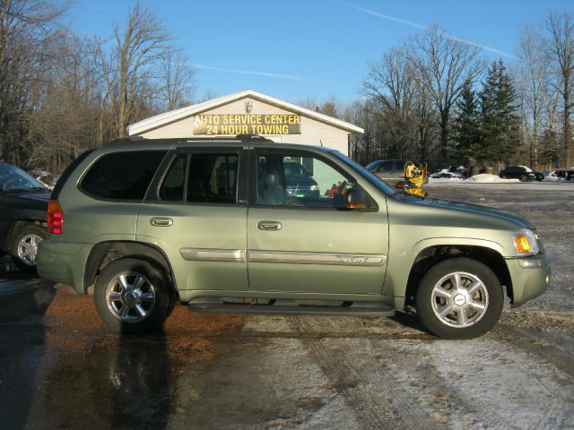2004 GMC Envoy Wagon SE