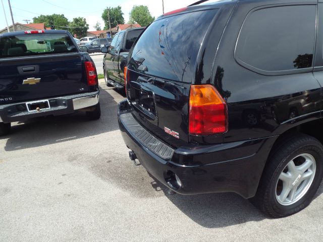 2004 GMC Envoy 4x4 Crew Cab LE