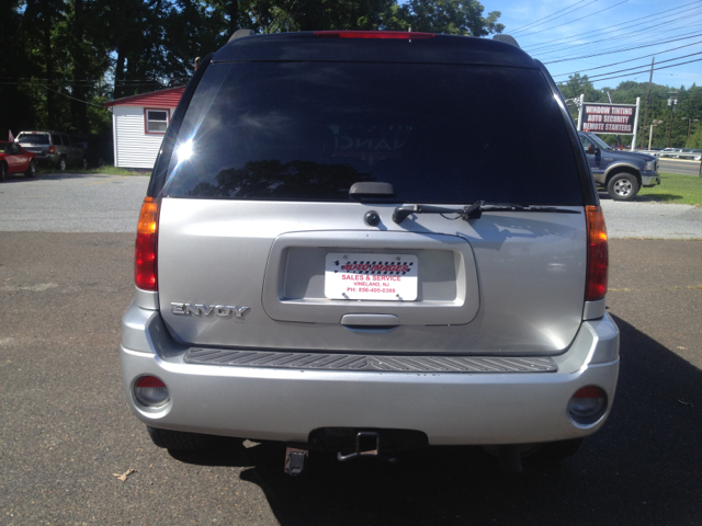 2004 GMC Envoy LS 2500 HD