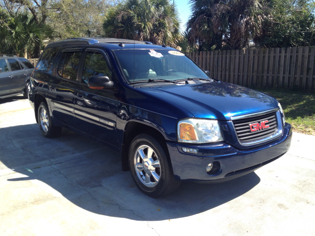 2004 GMC Envoy 4 Dr 2.5 Sedan