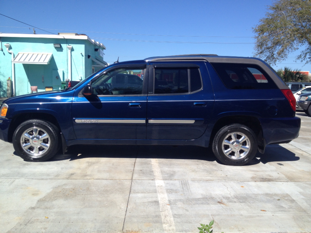 2004 GMC Envoy 4 Dr 2.5 Sedan
