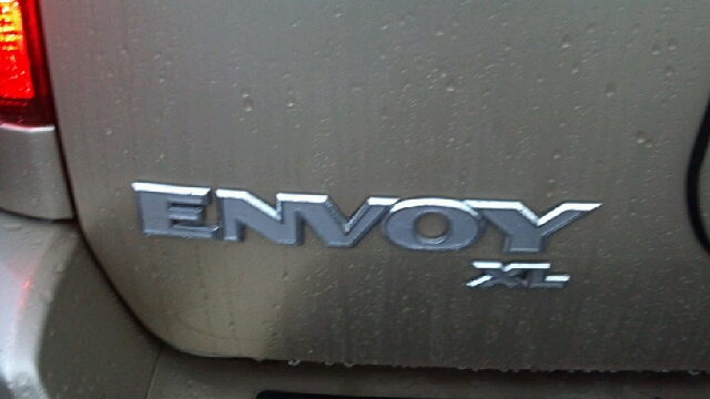 2004 GMC Envoy LS 2500hd CREW CAB 4X4 Diesel