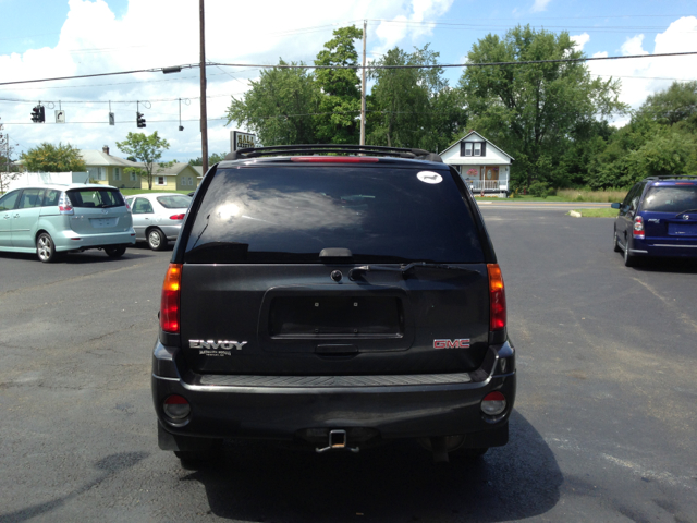 2004 GMC Envoy 4x4 Crew Cab LE