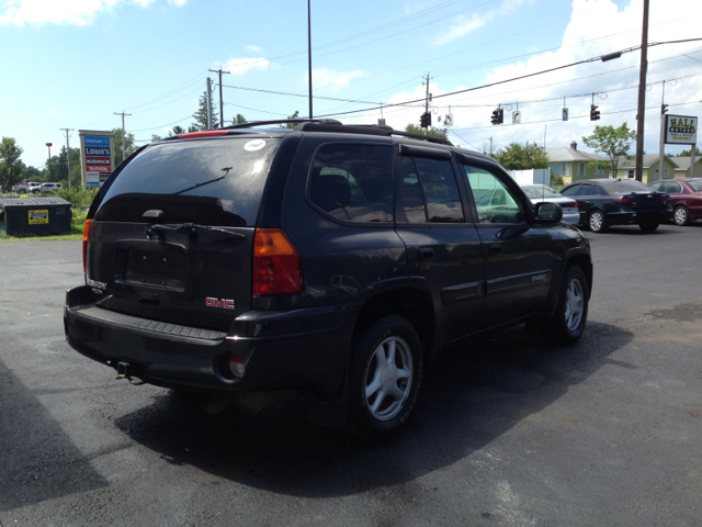 2004 GMC Envoy 4x4 Crew Cab LE