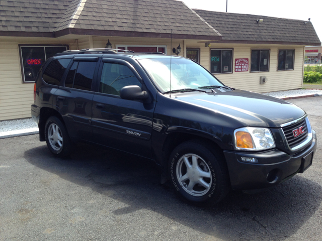 2004 GMC Envoy 4x4 Crew Cab LE
