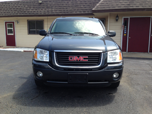 2004 GMC Envoy 4x4 Crew Cab LE