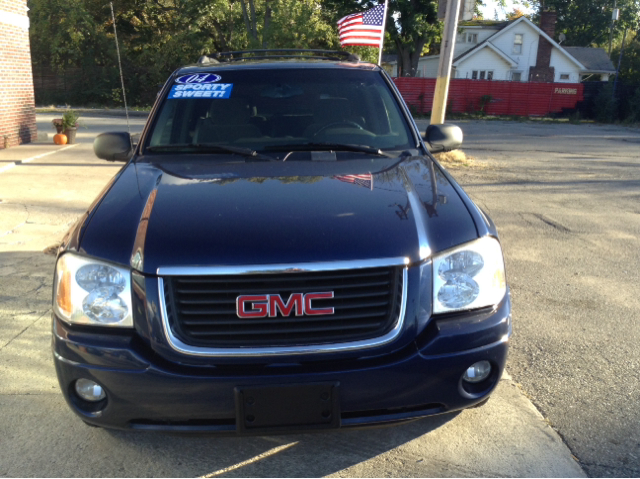 2004 GMC Envoy 4x4 Crew Cab LE