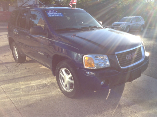 2004 GMC Envoy 4x4 Crew Cab LE