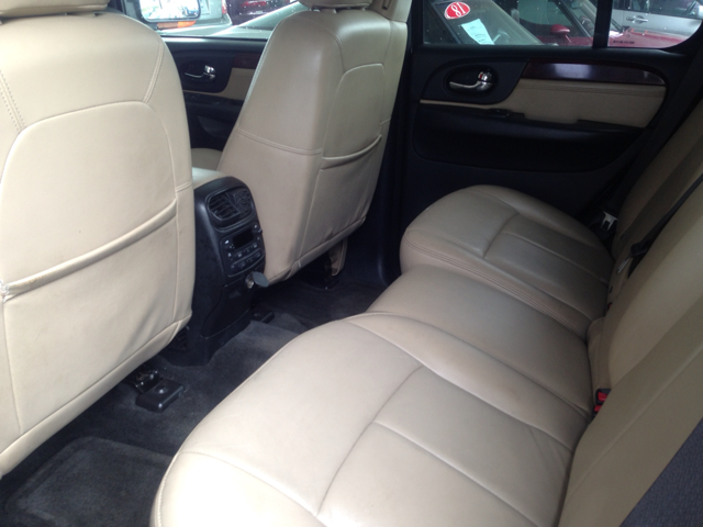 2005 GMC Envoy Wagon SE