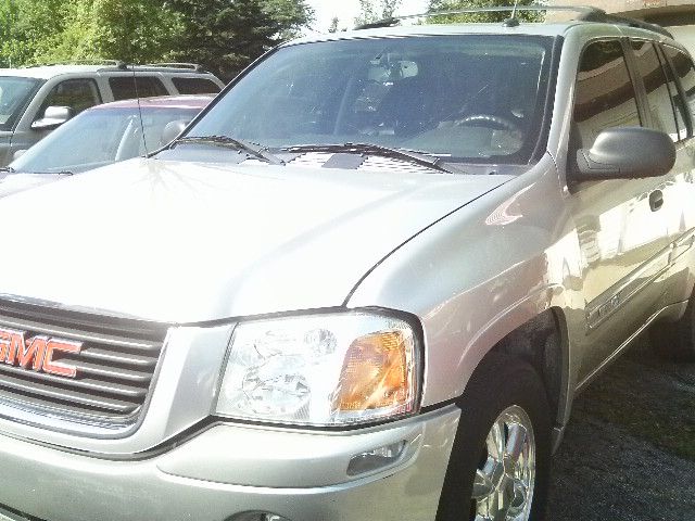 2005 GMC Envoy 4x4 Crew Cab LE
