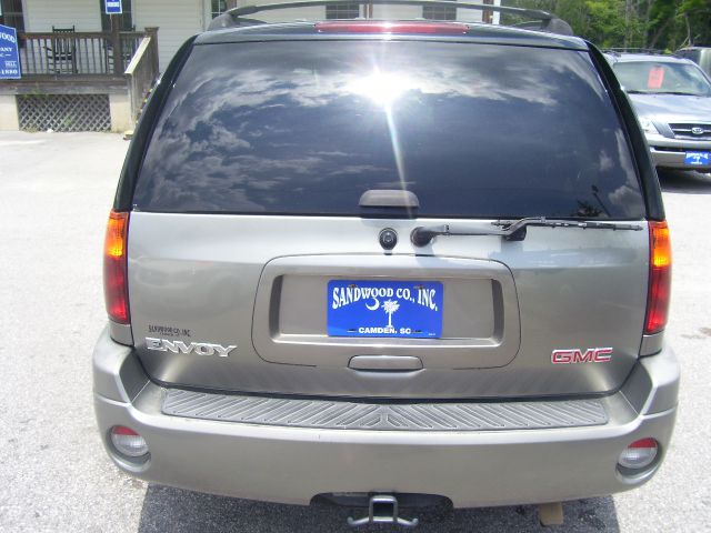 2005 GMC Envoy Wagon SE