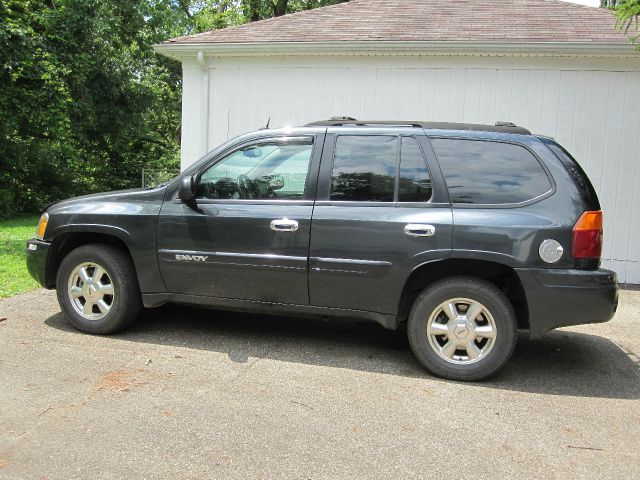 2005 GMC Envoy 4x4 Crew Cab LE