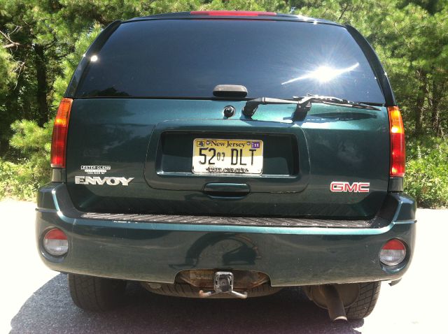 2005 GMC Envoy Wagon SE